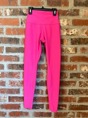 P45 -ALO Yoga Hot Pink High-Rise Leggings